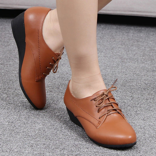 Botas minimalistas con cordones