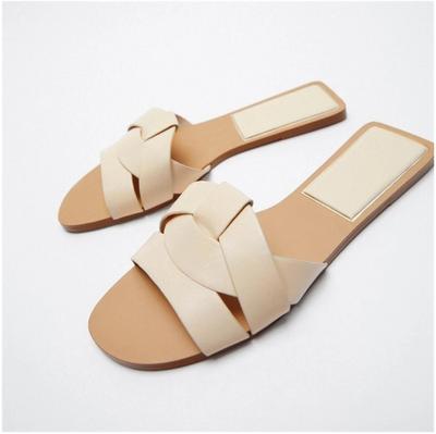 Sandalias planas minimalistas